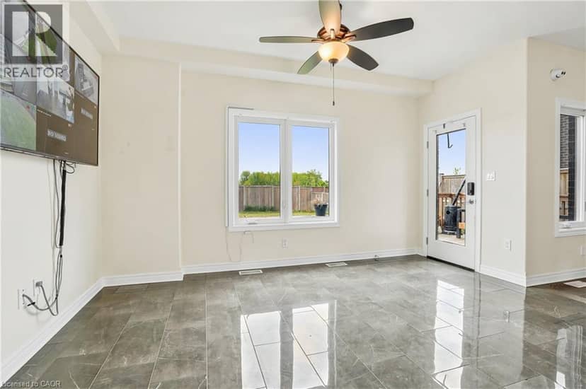 374 VIGER Drive S — photo 15 of 40