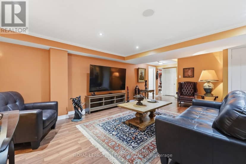 2169 Valenceville Crescent — photo 38 of 40