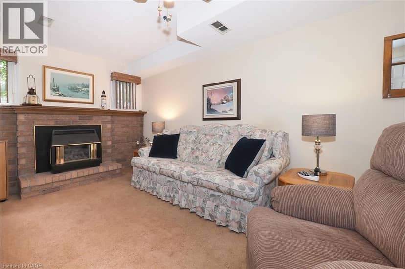 375 HOLIDAY INN Drive Unit# 34 — photo 31 of 40