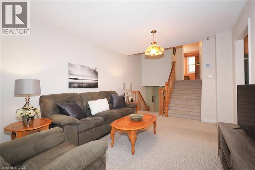 375 HOLIDAY INN Drive Unit# 34 — photo 11 of 40