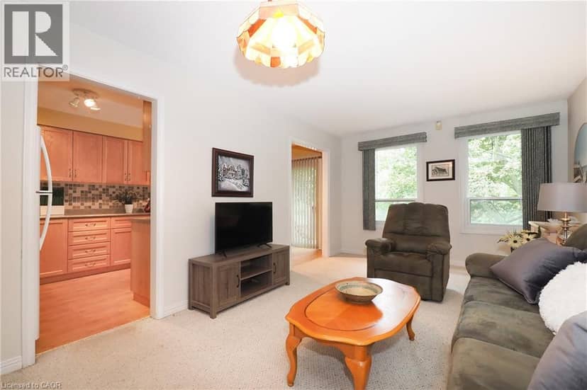 375 HOLIDAY INN Drive Unit# 34 — photo 9 of 40