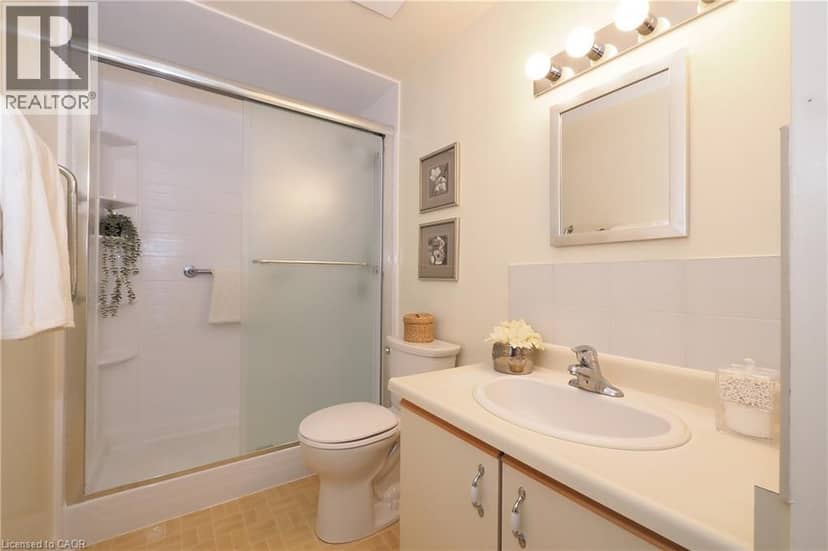 375 HOLIDAY INN Drive Unit# 34 — photo 27 of 40