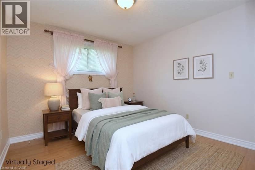 81 AYLMER Crescent — photo 26 of 40