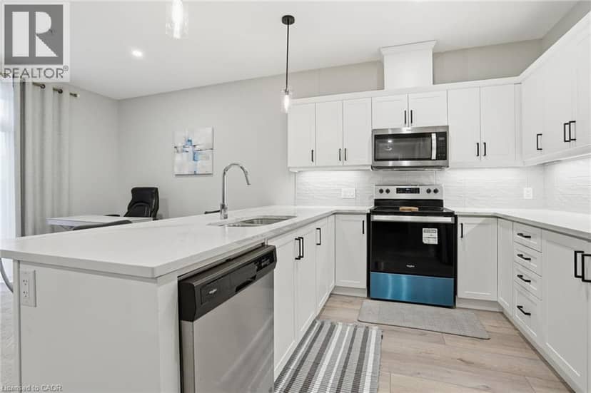121 MOFFATT Street — photo 15 of 40