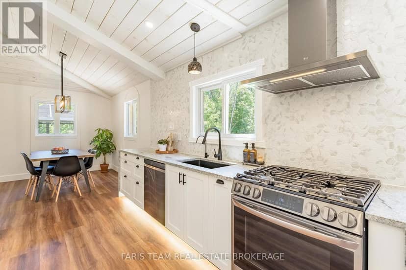 2087 Rumney Road — photo 11 of 40