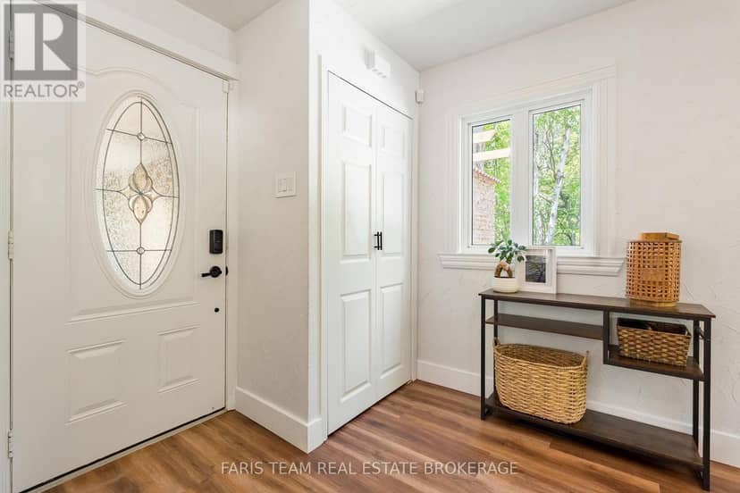 2087 Rumney Road — photo 9 of 40