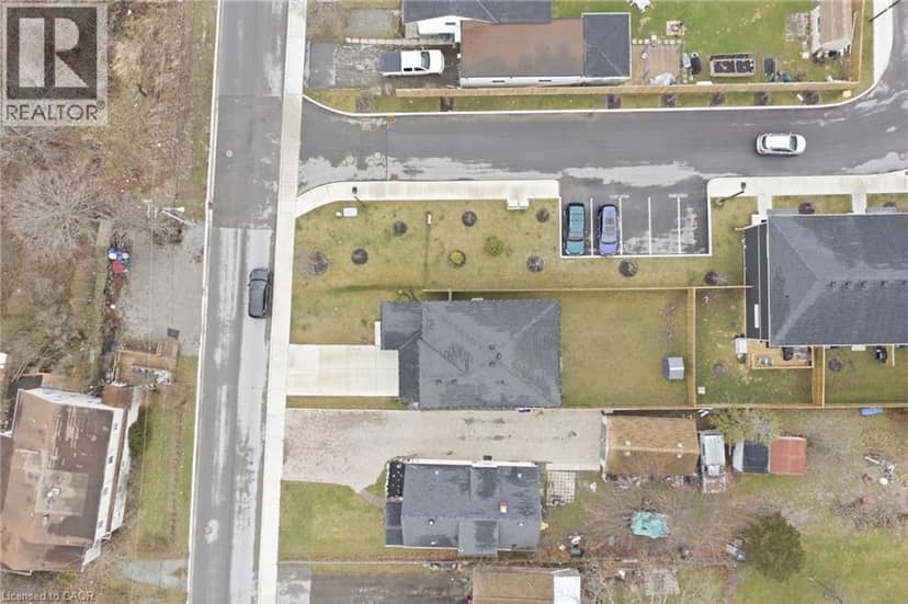 121 MOFFATT Street — photo 36 of 40