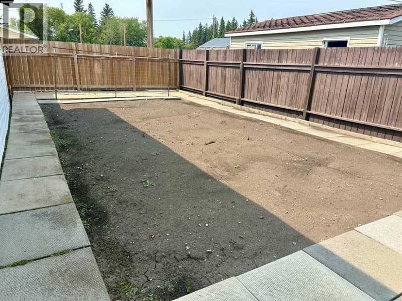 5122 46 Street — photo 20 of 24