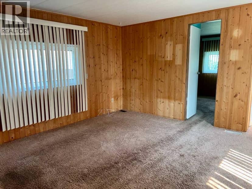 5122 46 Street — photo 13 of 24