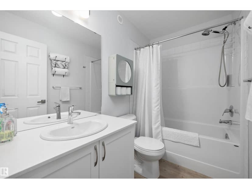 290 Jensen Lakes Bv — photo 32 of 40