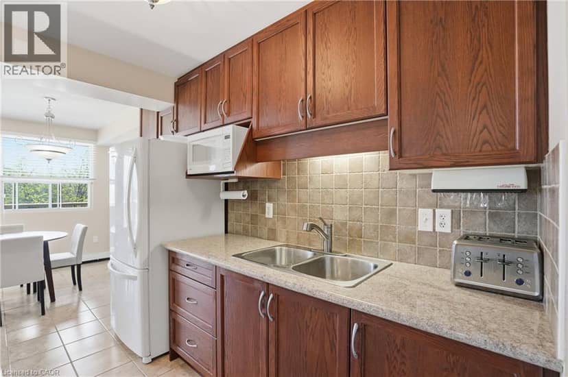 793 COLBORNE Street E Unit# 512 — photo 9 of 28