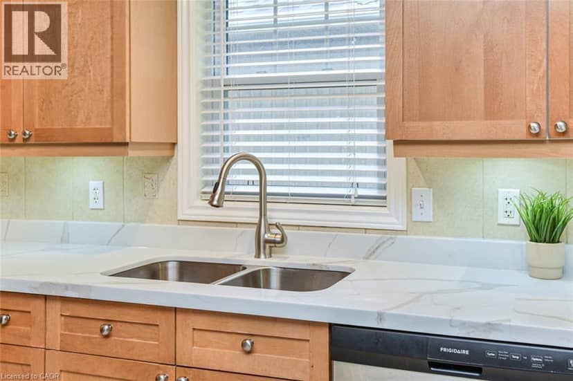 1060 BEACH Boulevard — photo 11 of 40