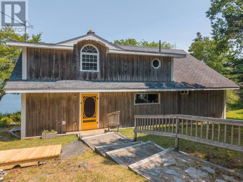 390-406 Highway 308, Morris Island, photo 4
