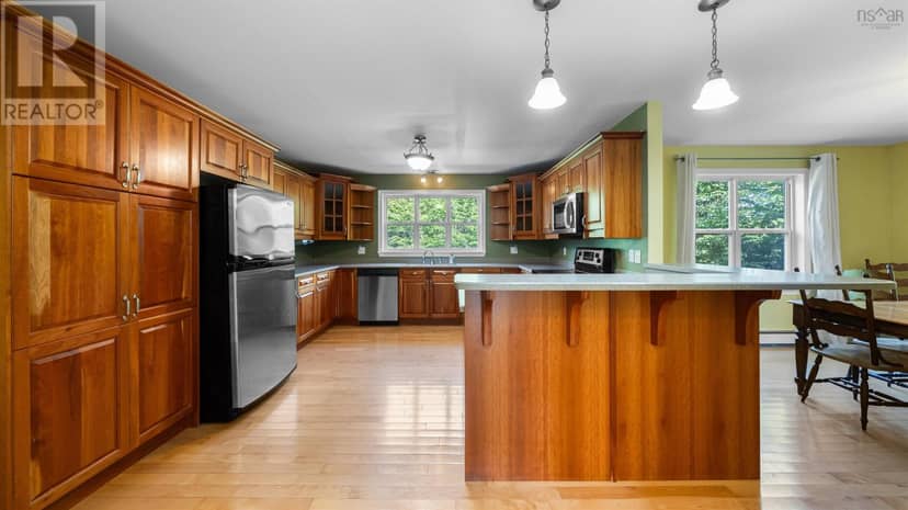 25 Hartland Drive — photo 9 of 40