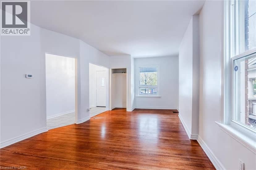 49 MYRTLE Avenue — photo 4 of 29