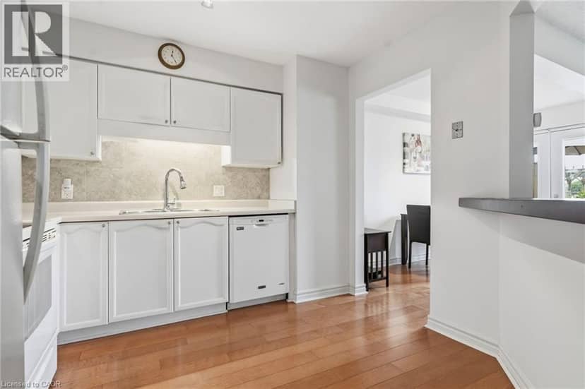 53 MYRTLE Avenue — photo 6 of 20