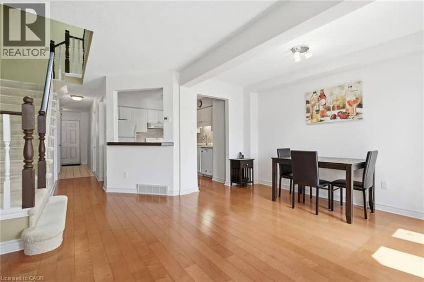 53 MYRTLE Avenue — photo 9 of 20