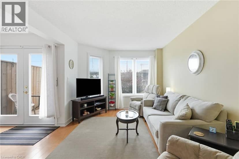 53 MYRTLE Avenue — photo 11 of 20