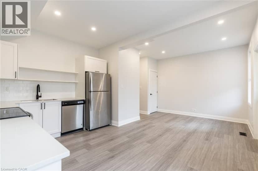 536 CANNON Street E — photo 14 of 40