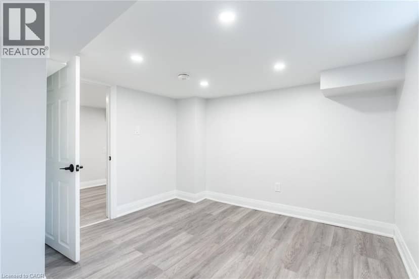 536 CANNON Street E — photo 20 of 40