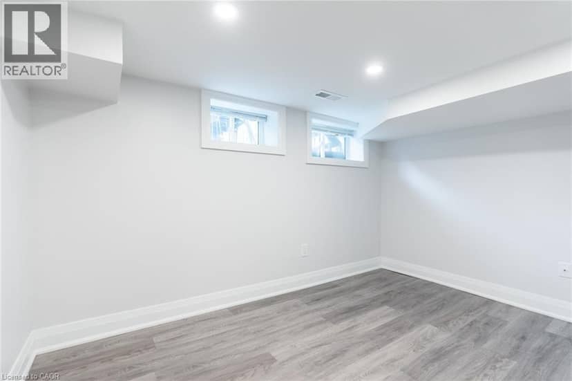 536 CANNON Street E — photo 19 of 40
