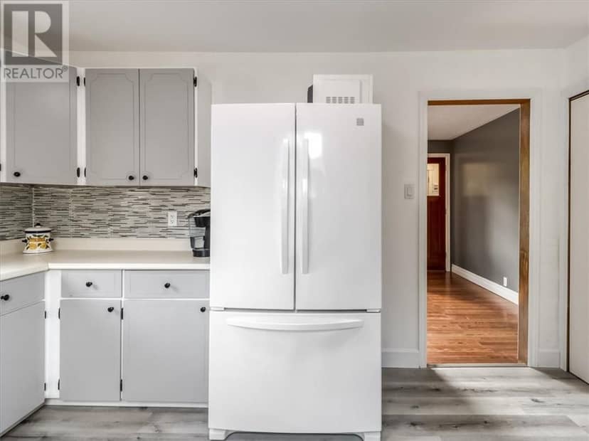 78 Mountain Avenue — photo 10 of 40