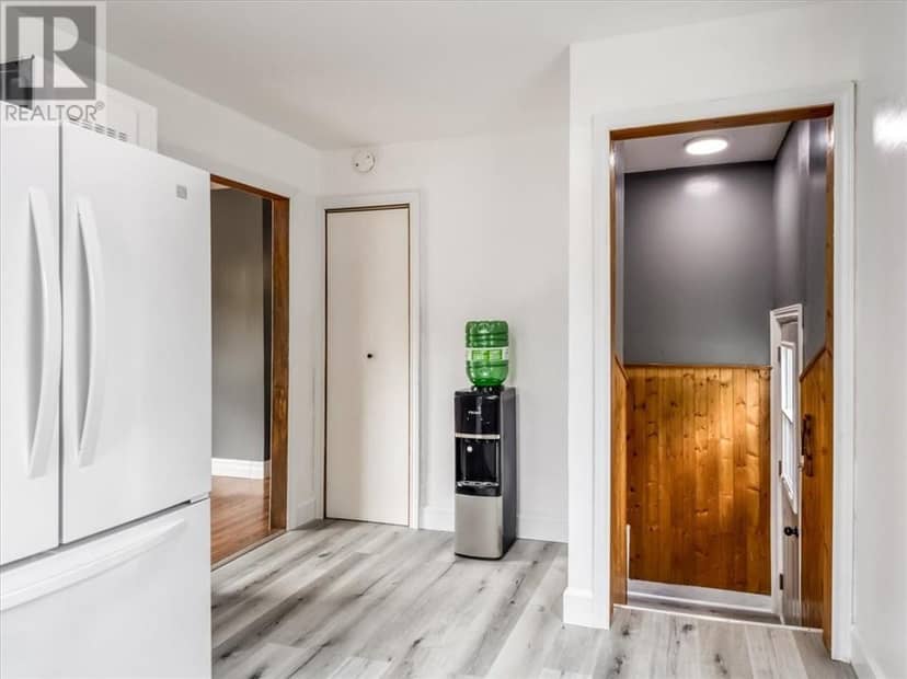 78 Mountain Avenue — photo 11 of 40