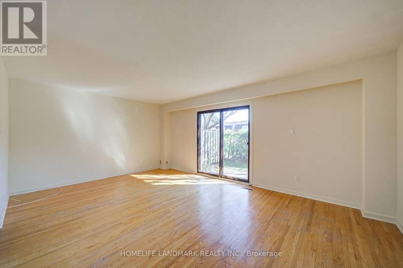 110 Purpledusk Trail, Toronto, photo 6