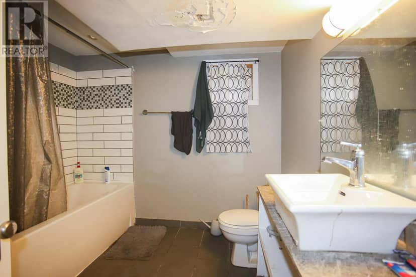 119 Salisbury AVE — photo 20 of 26
