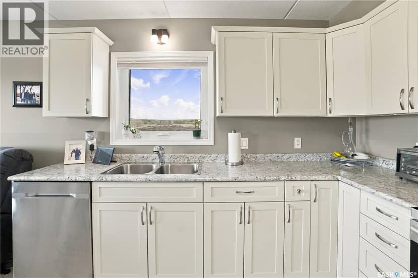 203 2426 Buhler AVENUE, North Battleford, photo 8