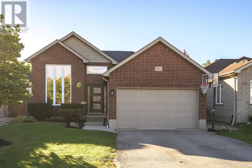 1801 Seymour Crescent, London North