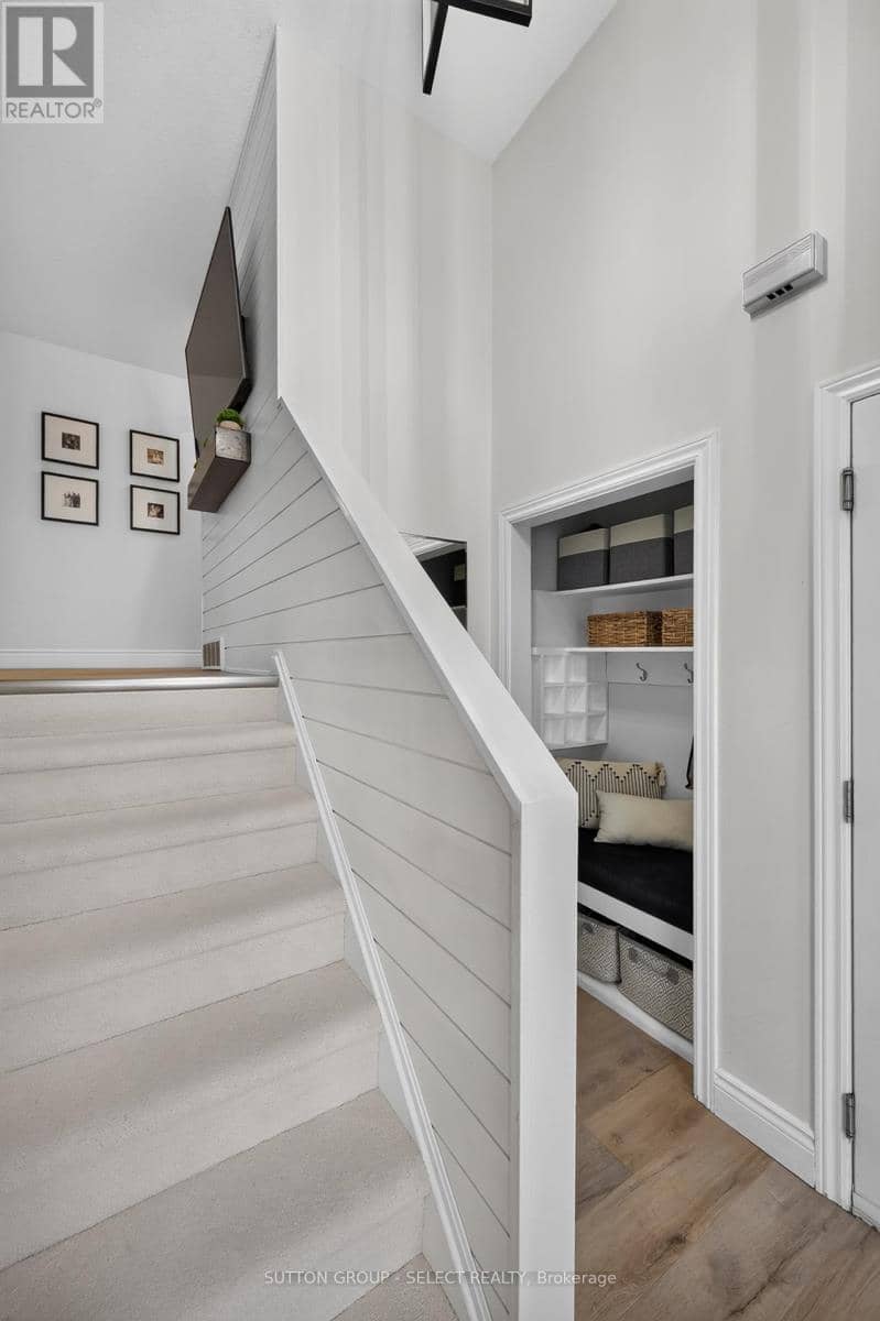 1801 Seymour Crescent, London North, photo 7