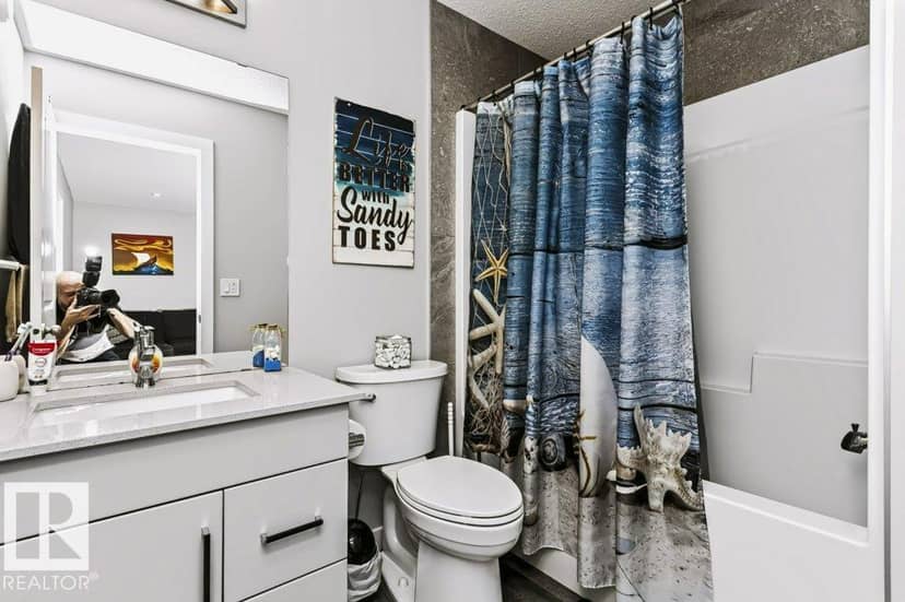 7132 182 AV NW — photo 37 of 40
