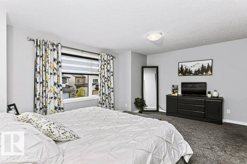 7132 182 AV NW — photo 28 of 40