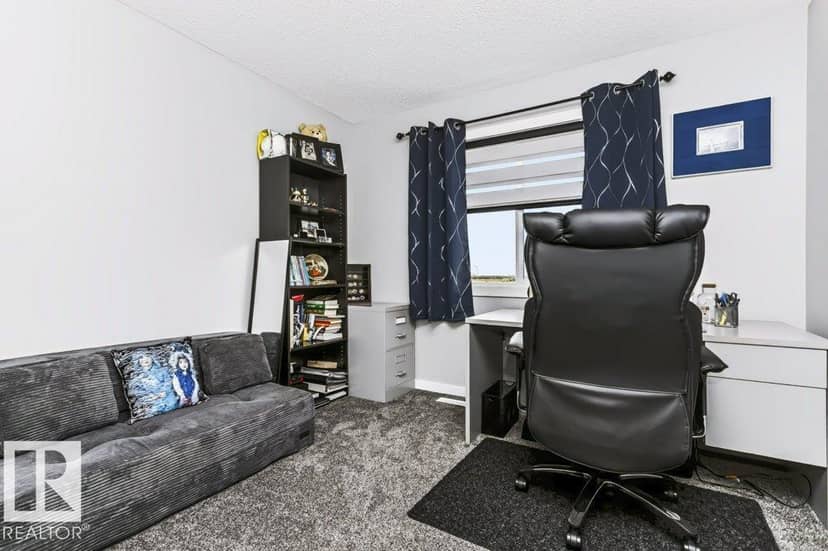 7132 182 AV NW — photo 33 of 40