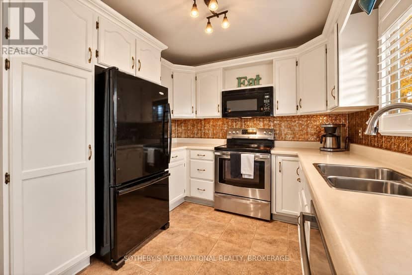 311 Main Street — photo 14 of 32