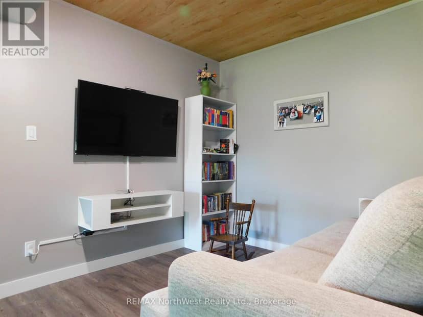 70 Wood Street — photo 24 of 30