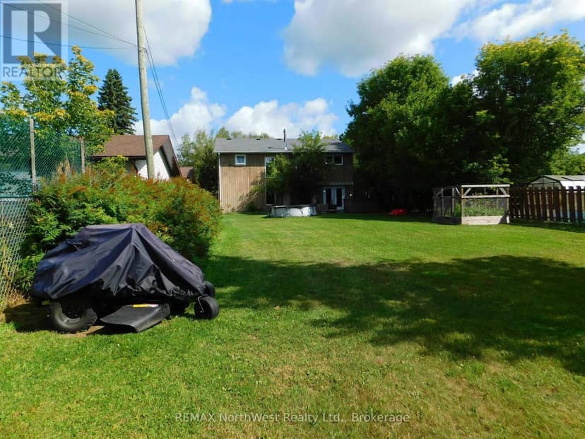 70 Wood Street, Dryden, photo 6