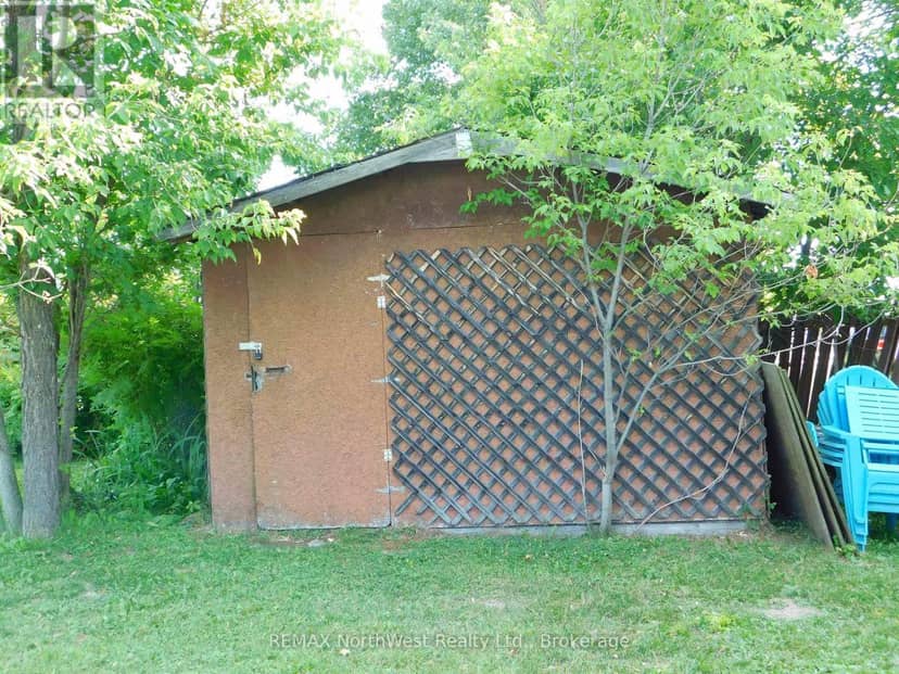 70 Wood Street, Dryden, photo 5