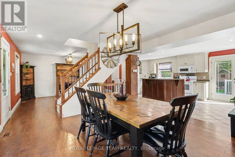 10496 St John Street, North Dundas, photo 6
