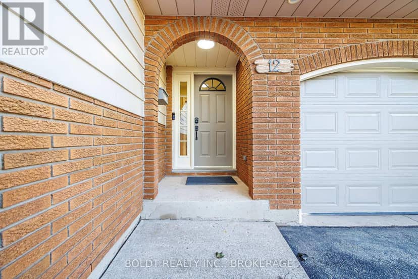 12 Bayshore Crescent — photo 7 of 40