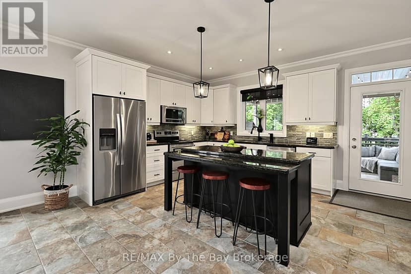 320 Birch Street — photo 14 of 40