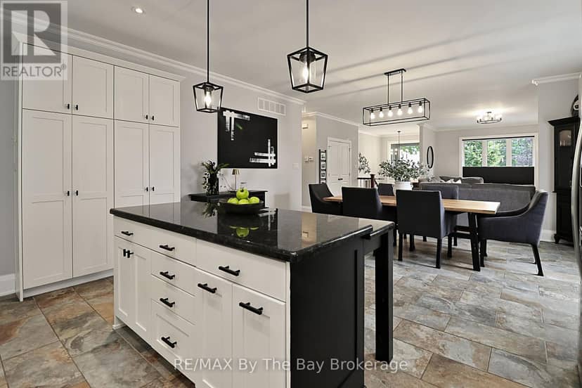 320 Birch Street — photo 17 of 40