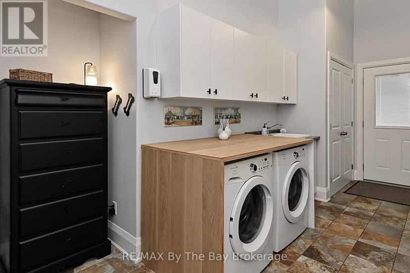 320 Birch Street — photo 19 of 40