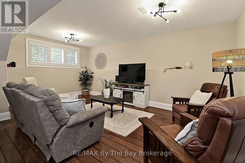 320 Birch Street — photo 26 of 40