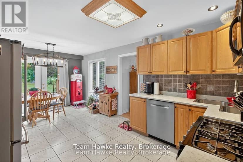 29 Boyd Crescent — photo 11 of 40