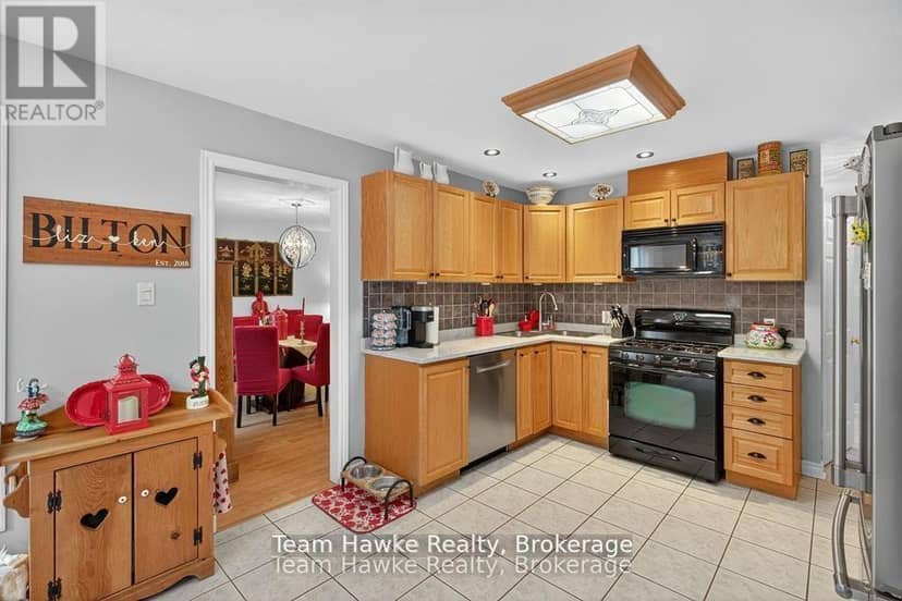 29 Boyd Crescent — photo 13 of 40