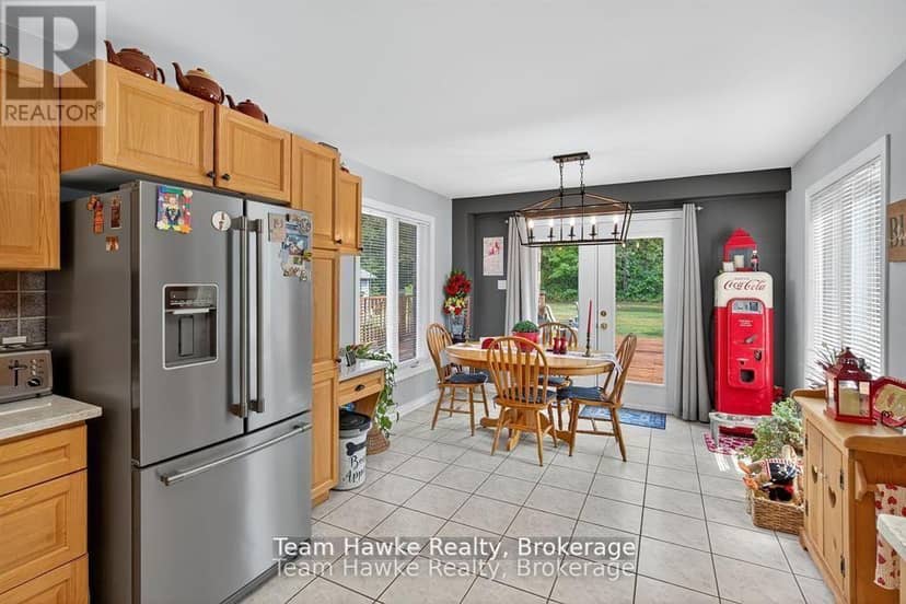29 Boyd Crescent — photo 14 of 40