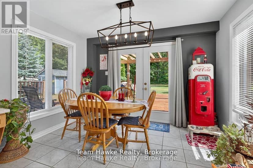 29 Boyd Crescent — photo 15 of 40