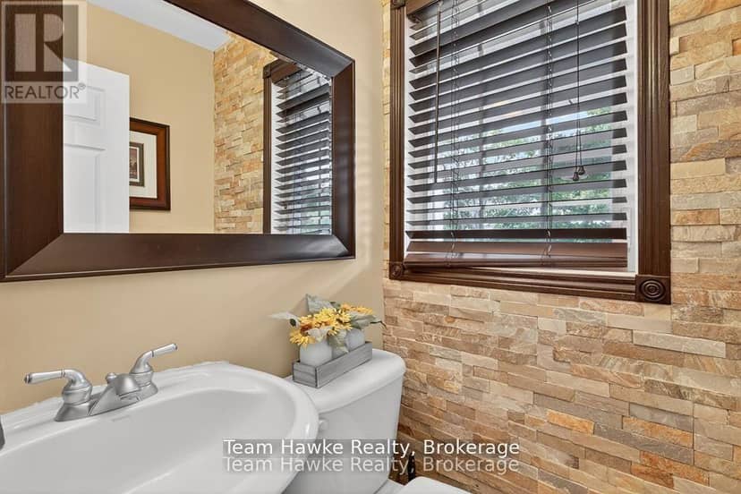 29 Boyd Crescent — photo 20 of 40